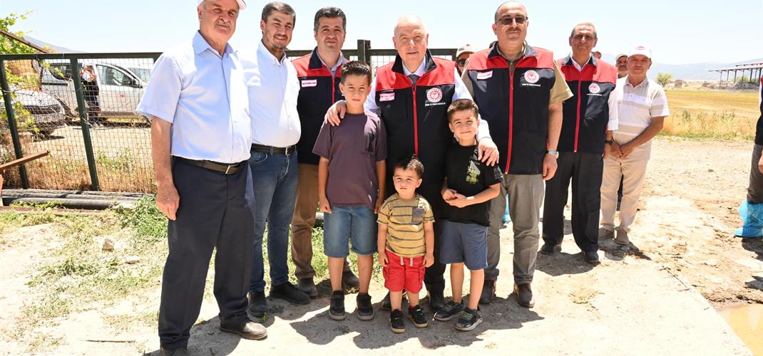 Denizli Valisi Sayın Ömer Faruk COŞKUN’dan Hayvan Yetiştiricilerine Anlamlı Ziyaret